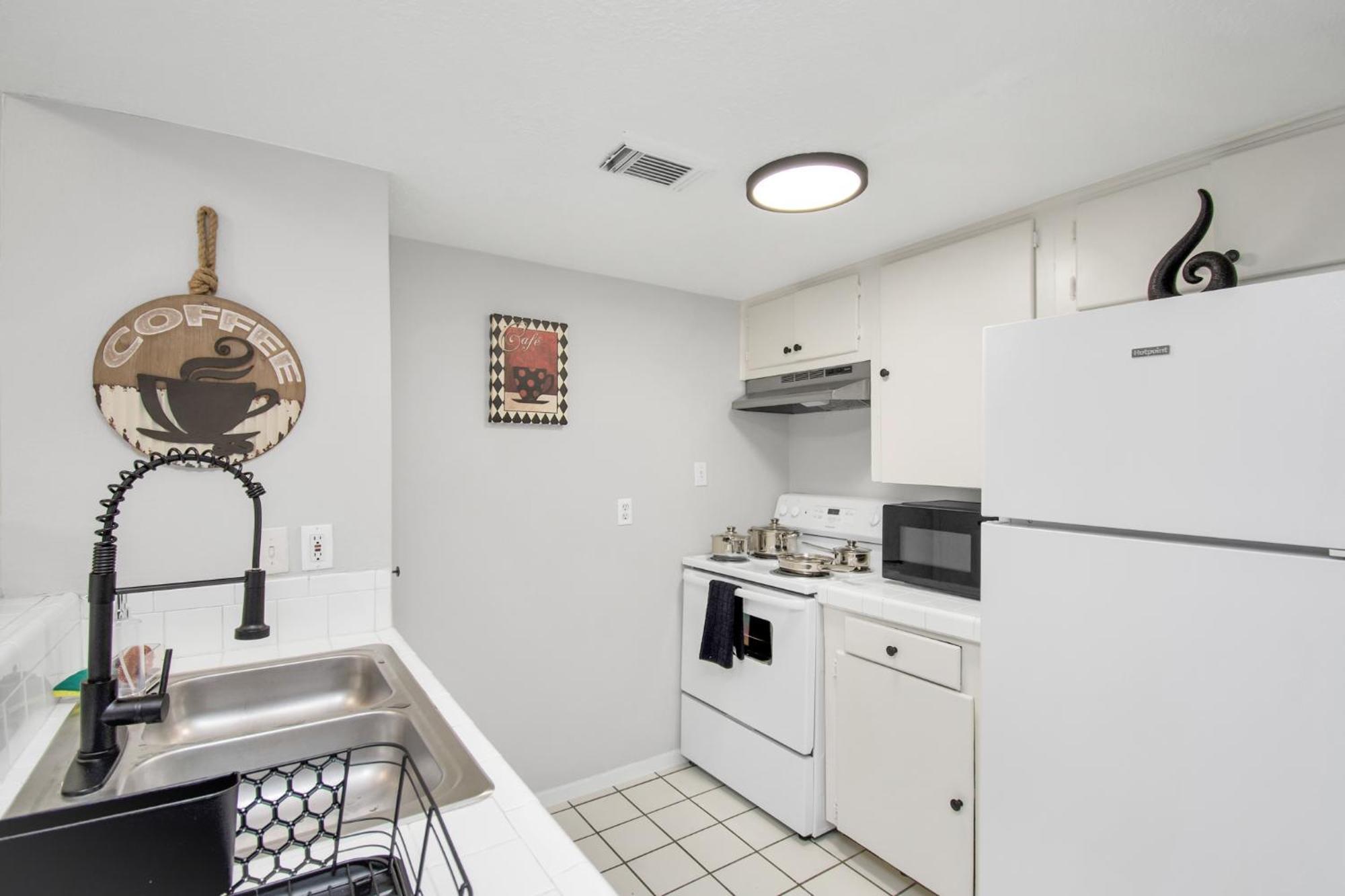 Unique Heights 1Br Apt Sleeps 4 Appartement Houston Buitenkant foto