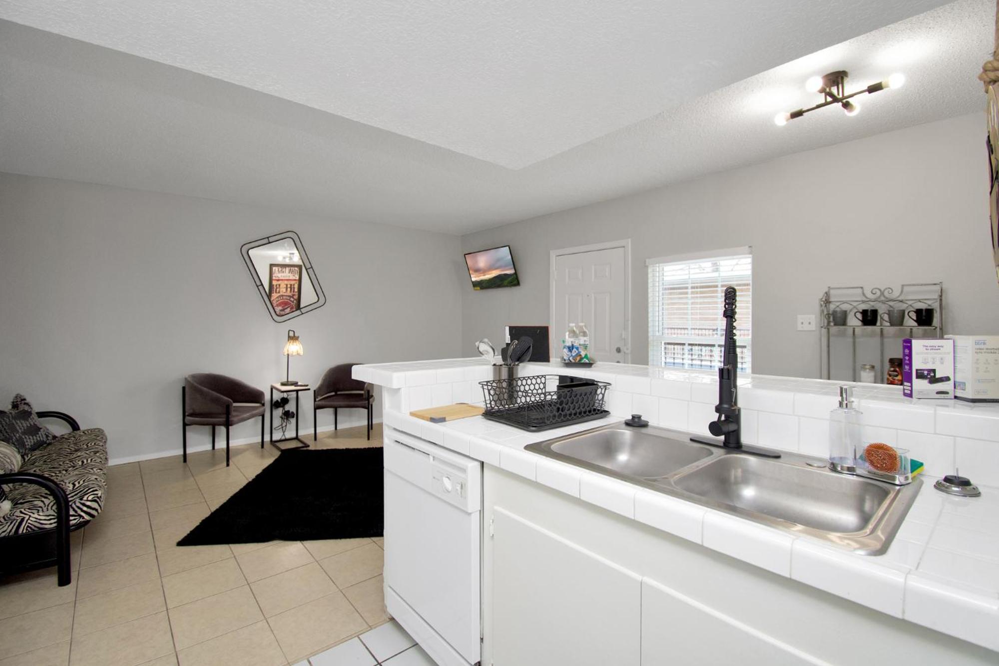 Unique Heights 1Br Apt Sleeps 4 Appartement Houston Buitenkant foto